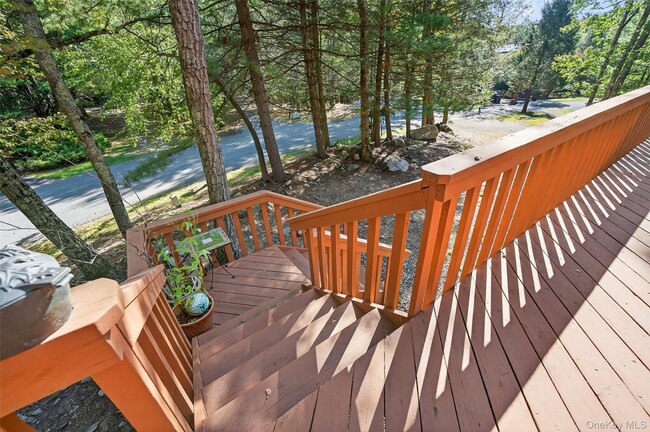 Building Photo - 75 Pebble Path