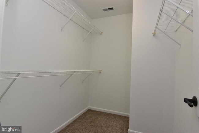 Building Photo - 117 Lakeside Dr