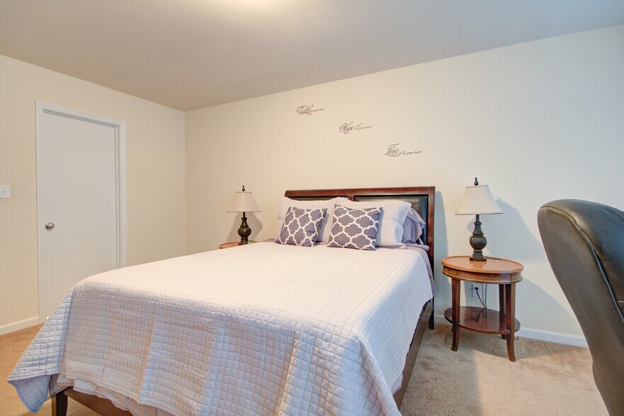 Building Photo - 16695 Wellhouse Dr