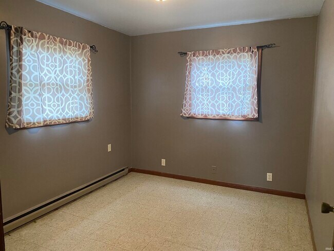 Building Photo - 6005 IN-205