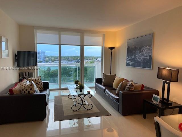 Building Photo - 3001 S Ocean Dr