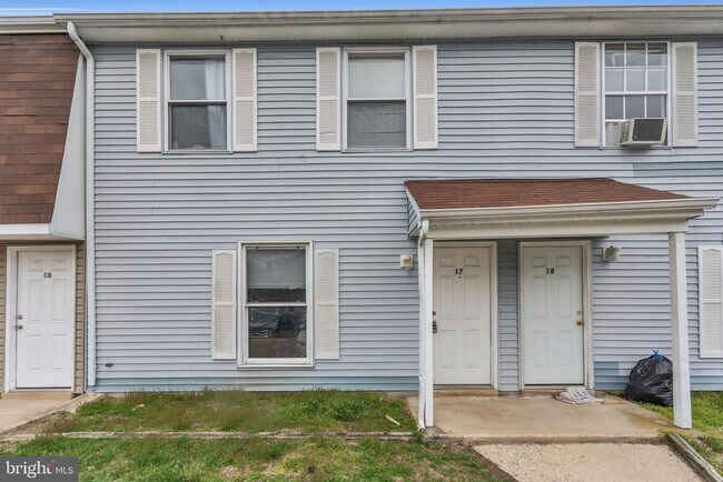 Building Photo - 17 Beau Rivage Dr