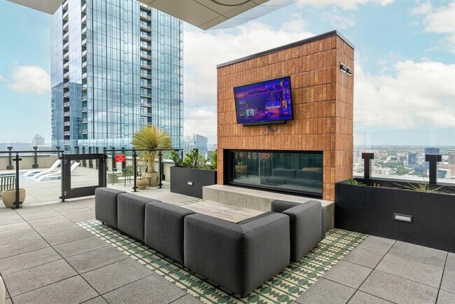 Building Photo - 84 Northeast Dr