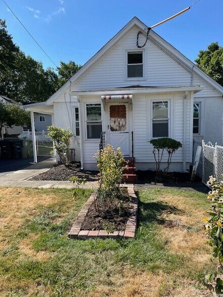 Primary Photo - 42 Whalley Ave
