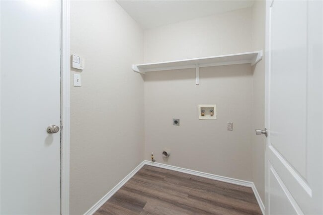 Building Photo - 3913 Orion St