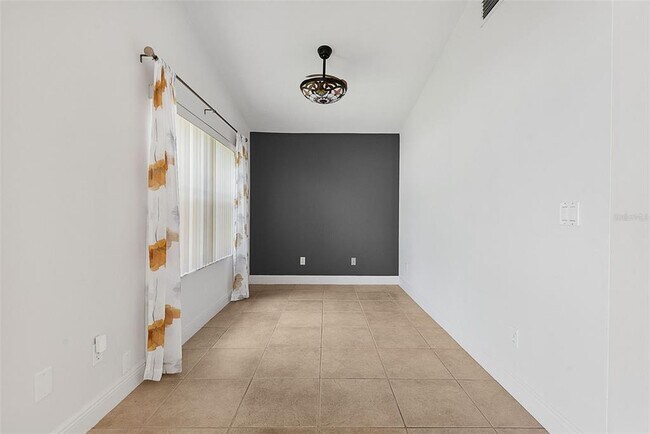 Building Photo - 113 Whippoorwill Dr
