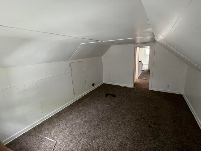 Building Photo - 317 Leonard St