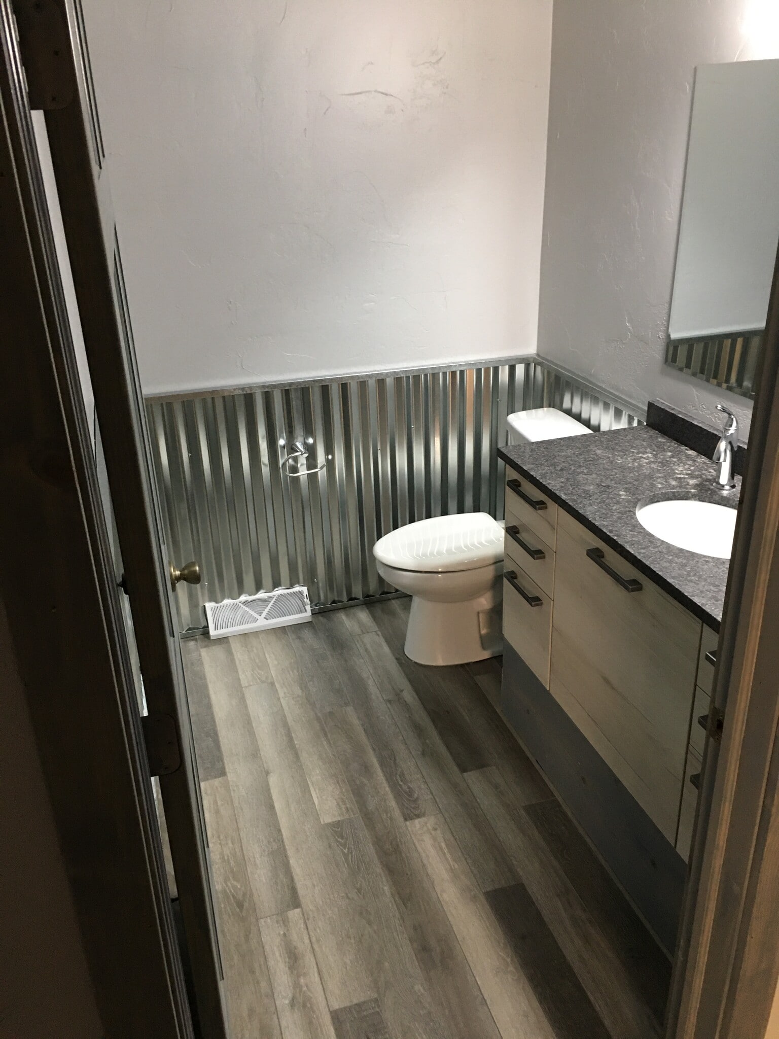 Second bathroom view - 1433 Witzel Ave