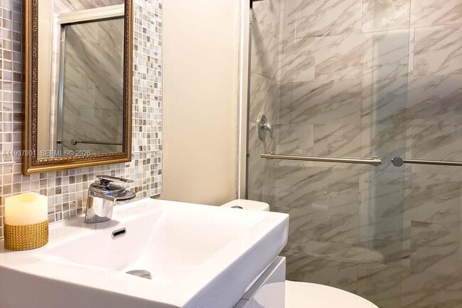 Building Photo - 6634 SW 76th Terrace