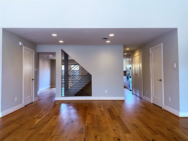 Building Photo - 4116 McDuffie St