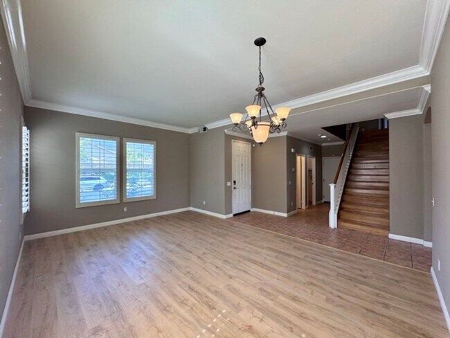 Building Photo - Beautiful Corona Pool Home with 4 bedroom ...