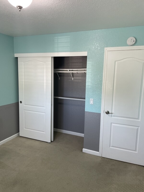 Building Photo - 7309 Roxanne Ln