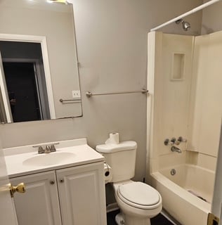 Building Photo - 320 Harry S Truman Dr