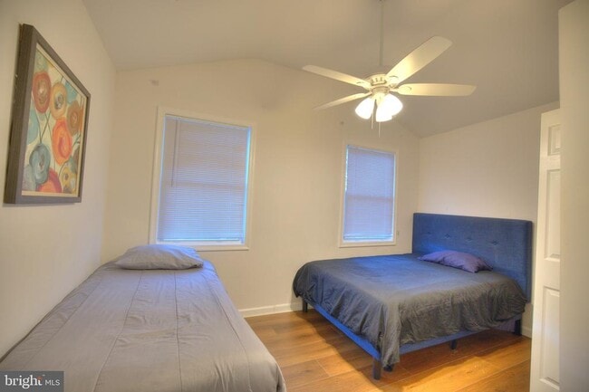Building Photo - 2708 Oakley Ave