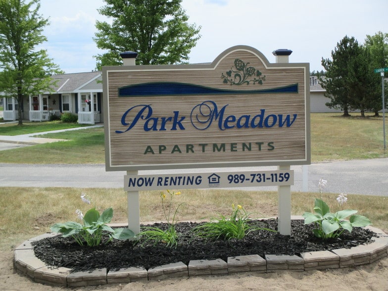 PARK MEADOW APARTMENTS 1316 Park Meadow Dr Gaylord MI 49735