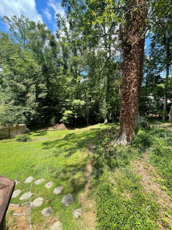 Building Photo - 3828 Donaldson Dr