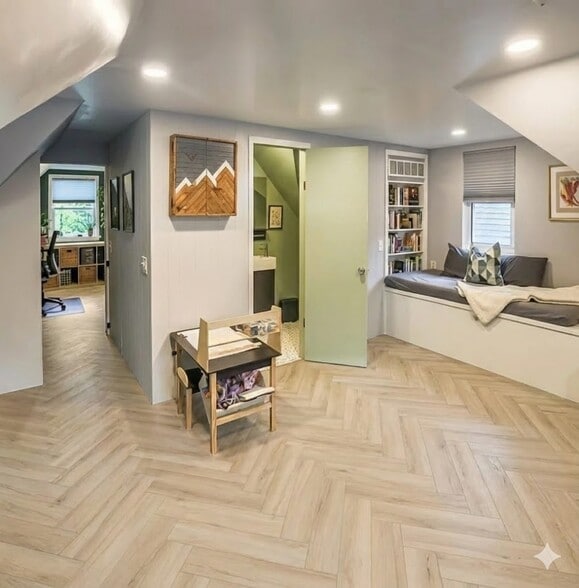 Den, 3rd floor - 347 Spahr St