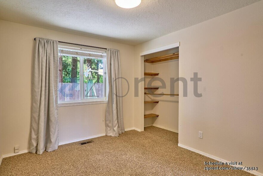 Building Photo - 17465 NW Carl Ct