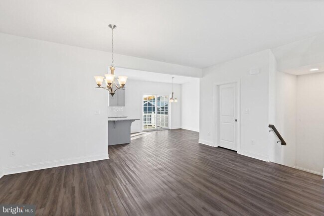 Building Photo - 984 Lorewood Grove Rd