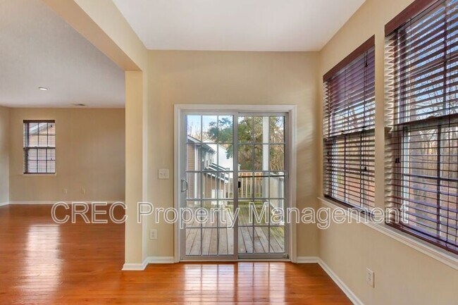 Building Photo - 9161 Parlor Dr