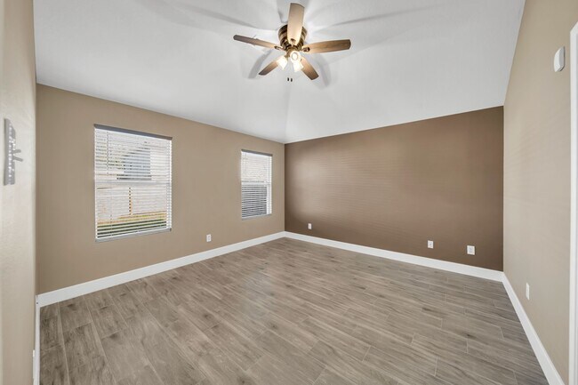 Building Photo - 15938 Wisteria Hill St