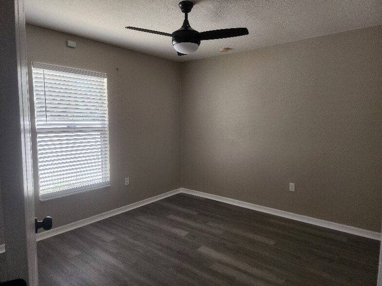 Building Photo - 317 Puffer Ct