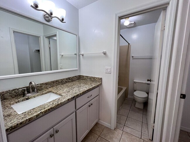 Building Photo - 3BR/2BA Pet Friendly Pool Home in McIntosh...