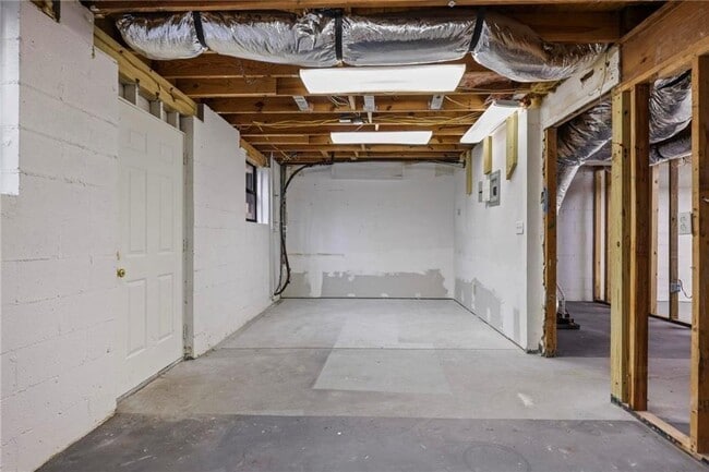 Building Photo - 1350 Overlook Cove SE
