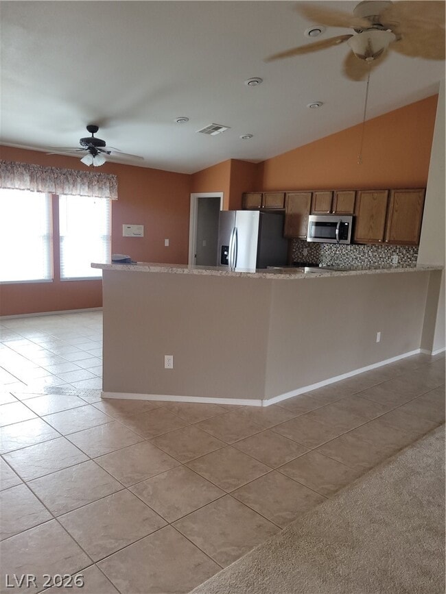 Building Photo - 2726 Peekskill Ave