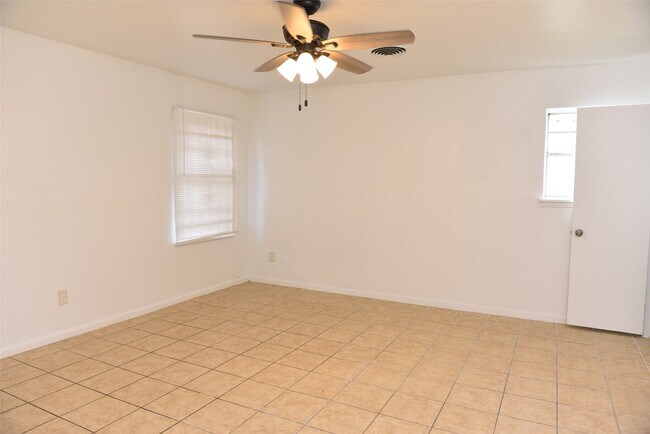 Building Photo - 6414 Grape St