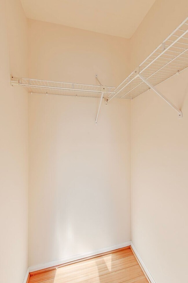 Building Photo - Top Floor 1-2 bed w/ a loft [ can be a 2nd BEDROOM] plus  1.5 Baths and SECURE GARAGE SPACE