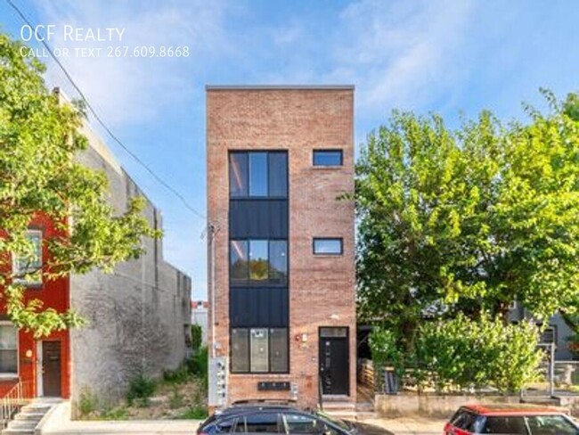 Building Photo - 626 W Norris St