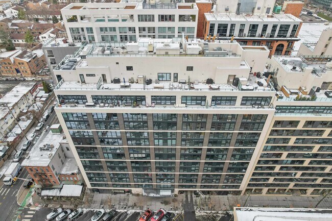 Building Photo - 160 1st St