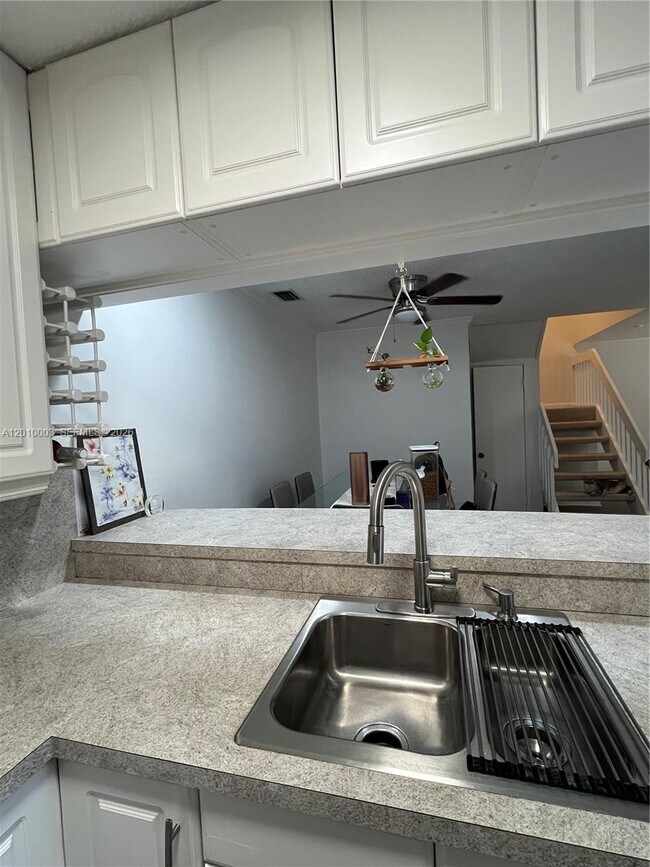 Building Photo - 3357 Cocoplum Cir