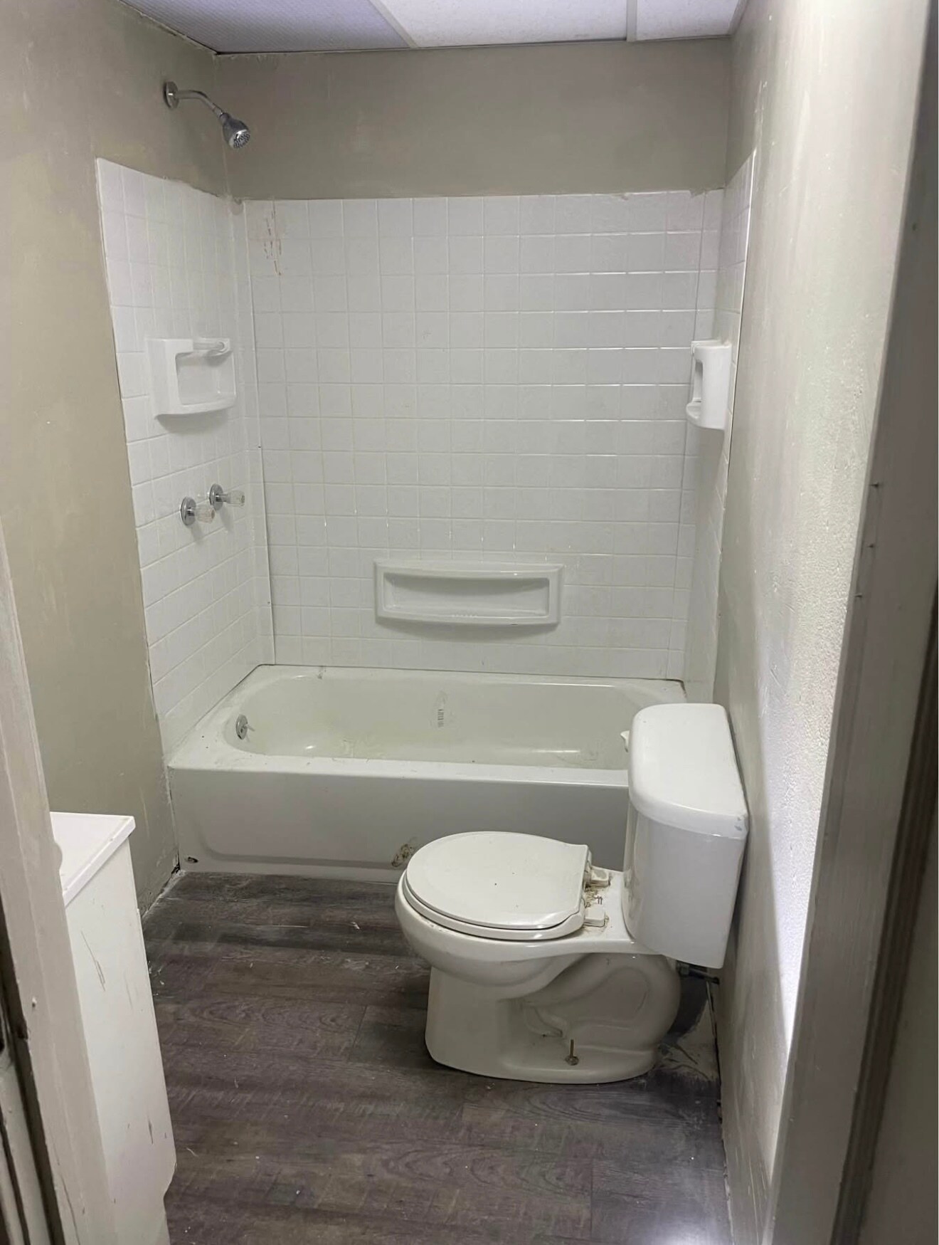 Building Photo - 108 Miller St