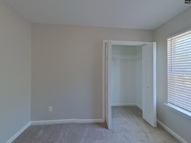 Building Photo - 484 Westmoreland Rd