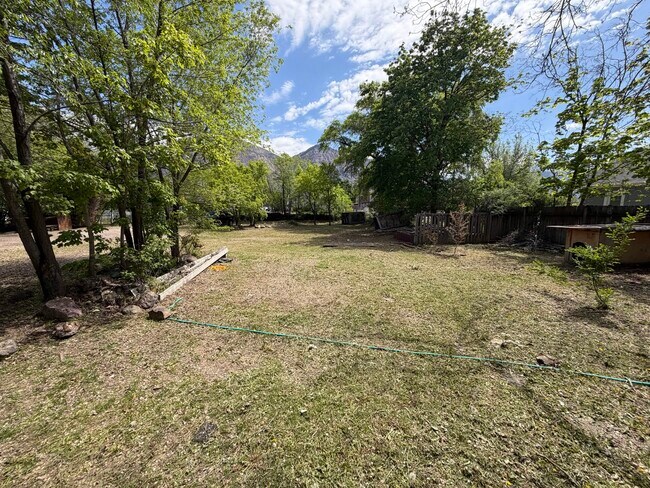 Building Photo - 683 N Washington Blvd