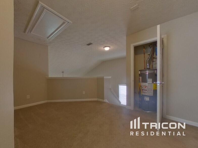 Building Photo - 441 Pondweed Dr