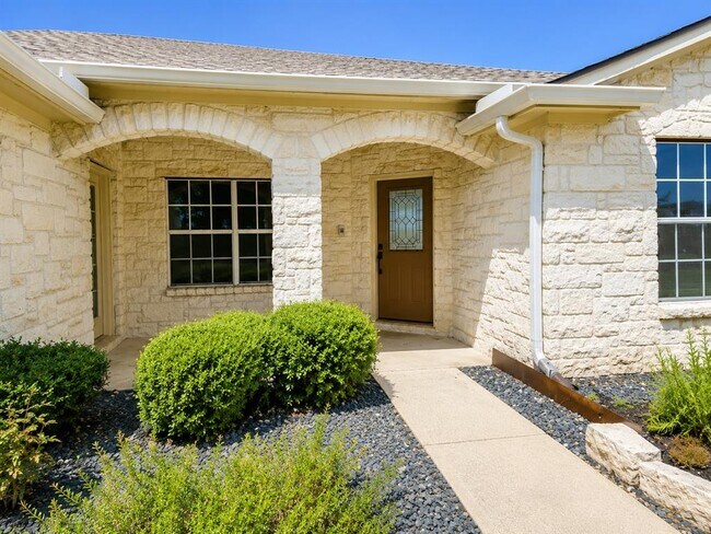 Building Photo - 3844 Laurel Ridge Dr