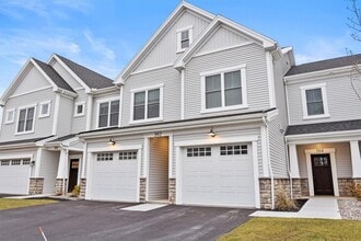 Building Photo - 1155 Marina Pkwy