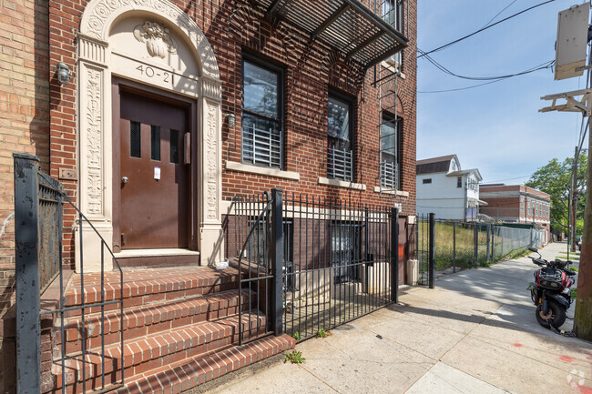Building Photo - 4021 61st St
