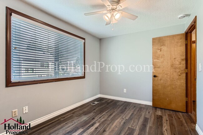 Building Photo - Charming 3-Bed, 2-Bath Home with Stunning Neighborhood Views & Excellent Amenities! NEW PRICE and...