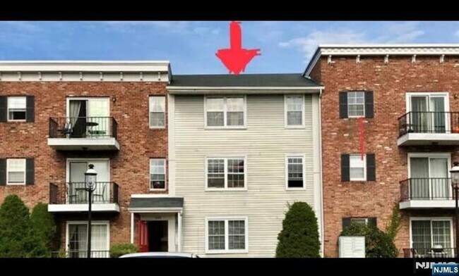 Building Photo - 1002 Unicorn Way