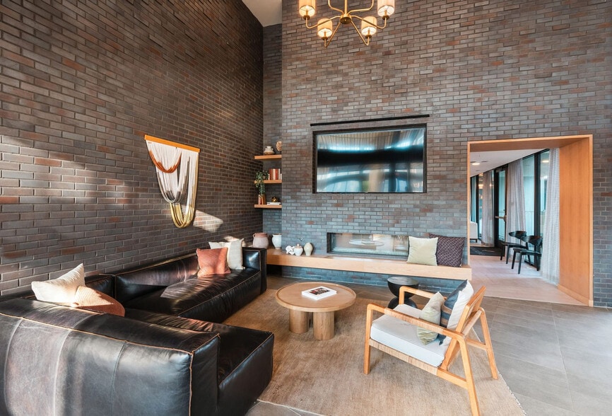 Building Photo - 5820 1/2 Cameron Road-SI FL3-ID1303393P