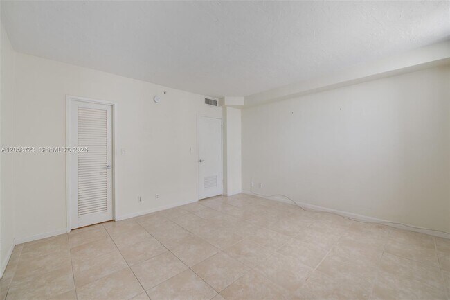 Building Photo - 3001 S Ocean Dr
