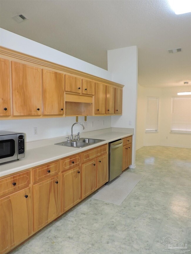 Building Photo - 5626 Rosebay St