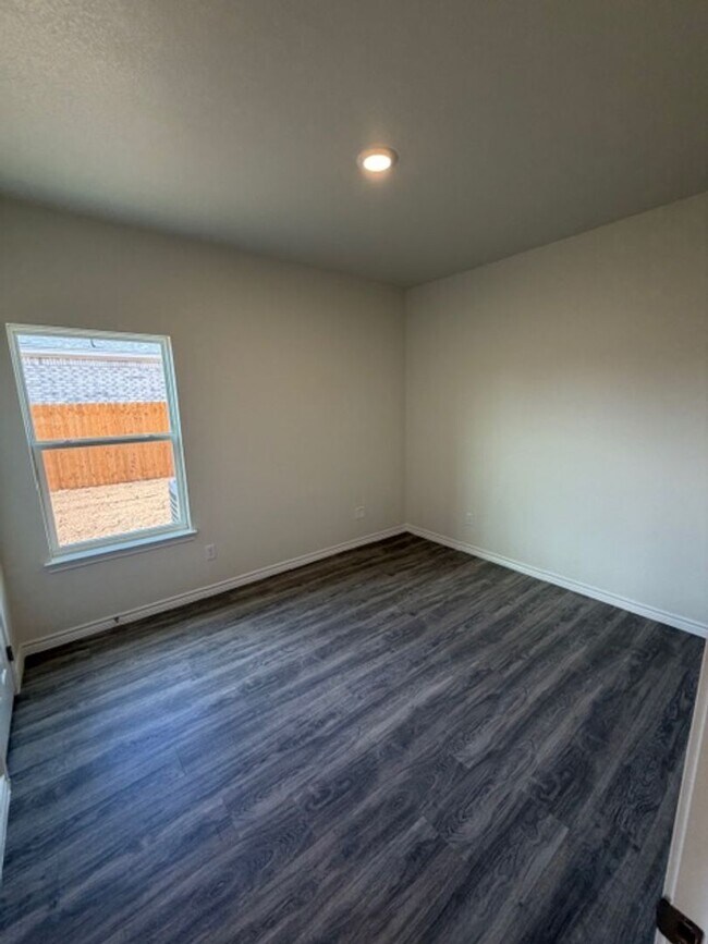 Building Photo - 1624 Pima Trail