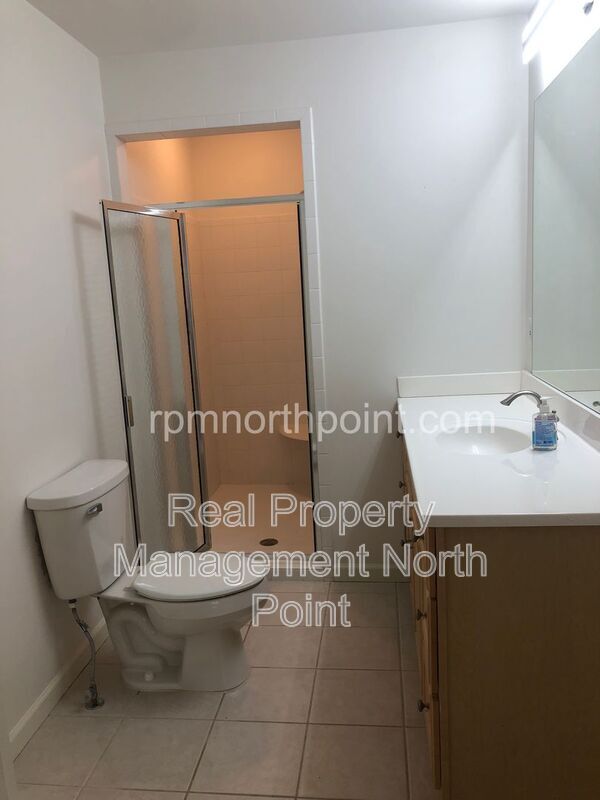 Building Photo - 1565 Maple Ridge Dr