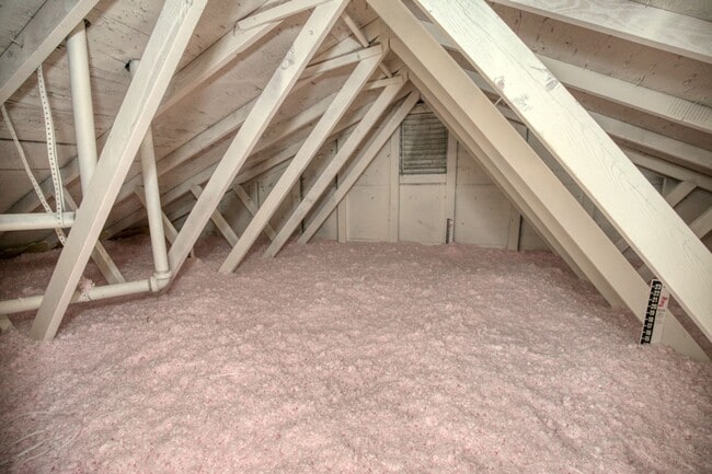 Building Photo - Great Location in Williamsburg!