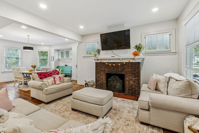 Building Photo - 501 N 41st Ave